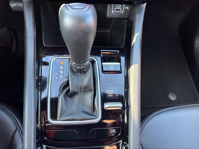 Photo of 2024 White Jeep Compass