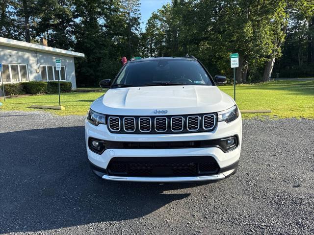 Photo of 2024 White Jeep Compass