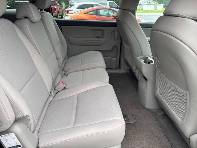 Photo of 2019 Silver Kia Sedona