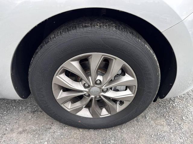 Photo of 2019 Silver Kia Sedona