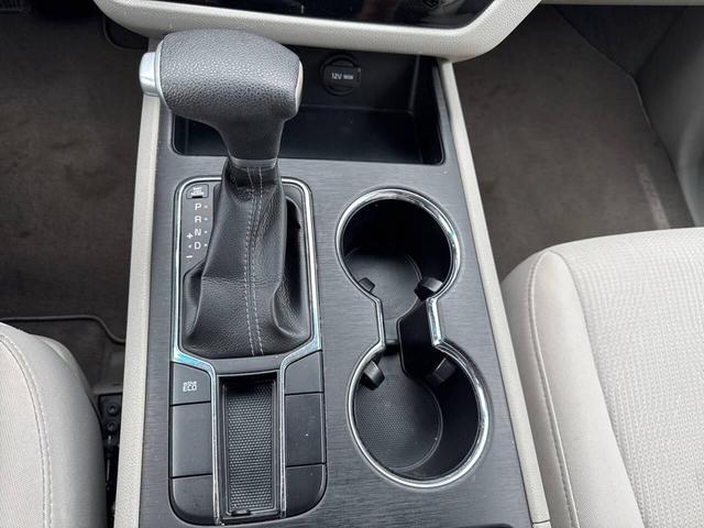 Photo of 2019 Silver Kia Sedona