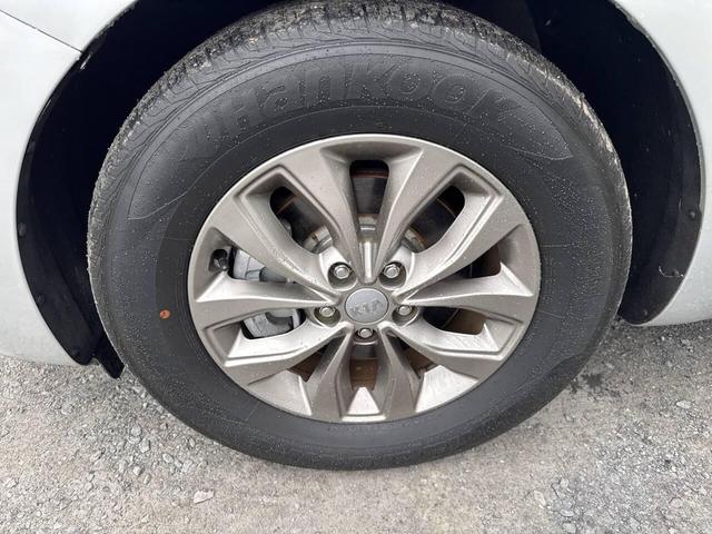Photo of 2019 Silver Kia Sedona