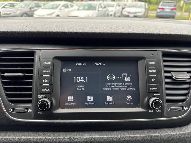 Photo of 2019 Silver Kia Sedona