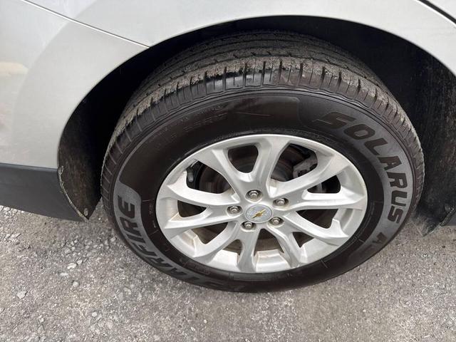 Photo of 2020 Silver Ice Metallic Chevrolet Equinox