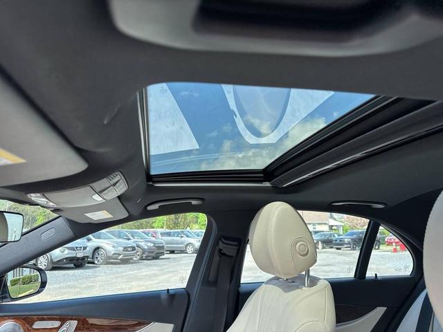 Photo of 2017 White Mercedes-Benz E-Class