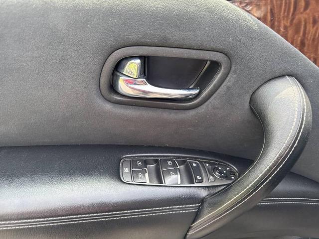 Photo of 2018 Gray Nissan Armada