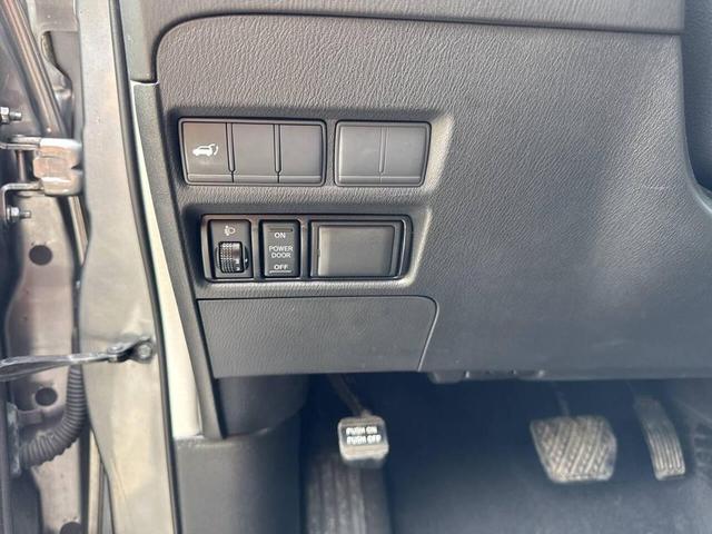 Photo of 2018 Gray Nissan Armada