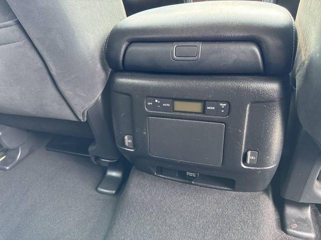 Photo of 2018 Gray Nissan Armada