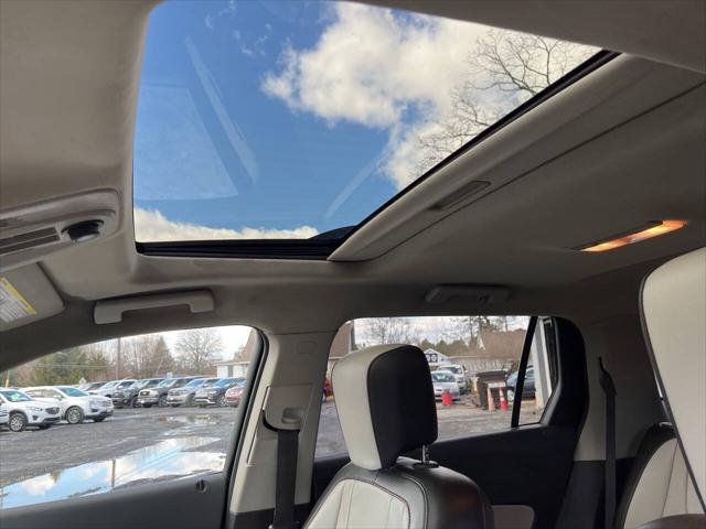 Photo of 2015 Blue GMC Terrain
