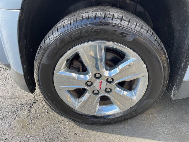 Photo of 2015 Blue GMC Terrain