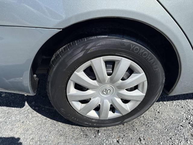 Photo of 2005 Silver Toyota Camry