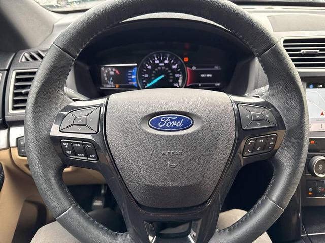 Photo of 2017 Blue Ford Explorer