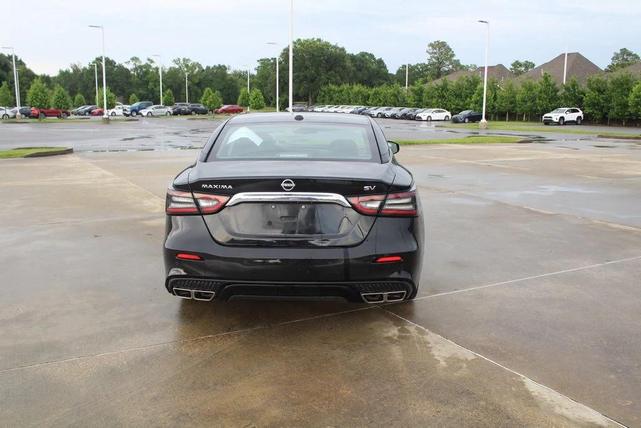 Photo of 2023 Super Black Nissan Maxima
