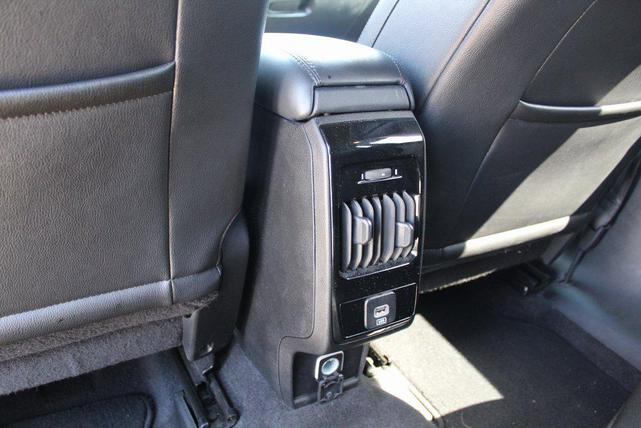 Photo of 2024 Gray Jeep Compass