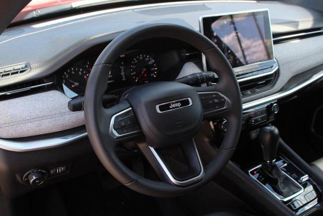 Photo of 2024 Gray Jeep Compass