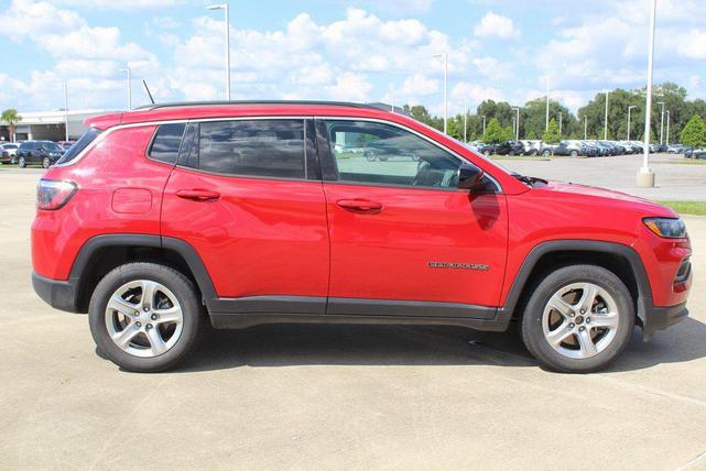 Photo of 2024 Gray Jeep Compass