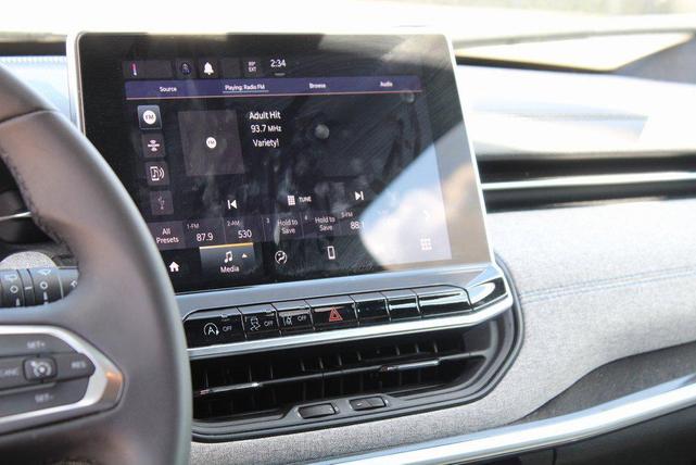 Photo of 2024 Gray Jeep Compass