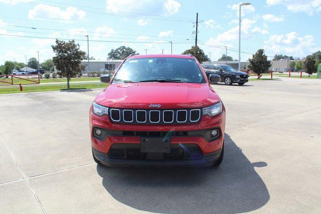 Photo of 2024 Gray Jeep Compass