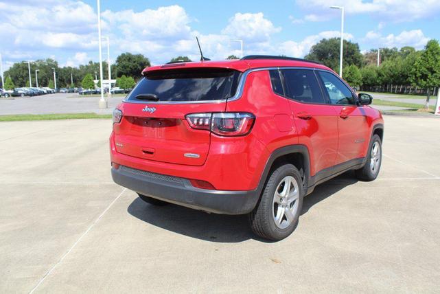 Photo of 2024 Gray Jeep Compass