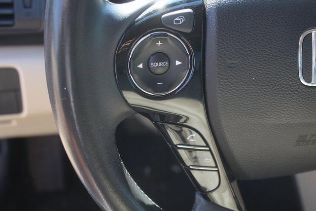 Photo of 2015 White Orchid Pearl Honda Accord Hybrid