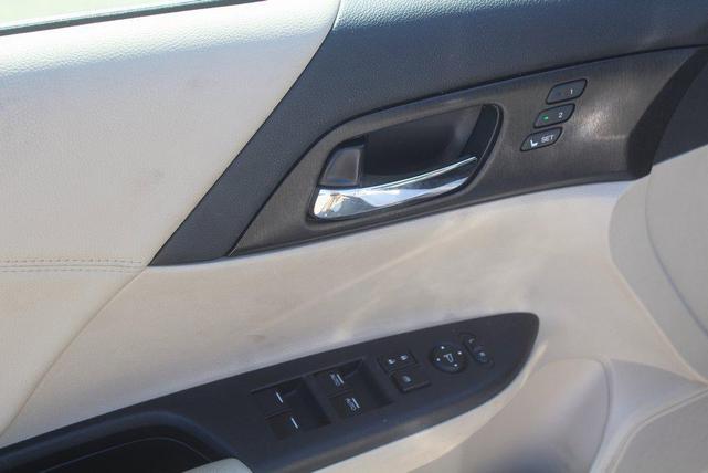 Photo of 2015 White Orchid Pearl Honda Accord Hybrid