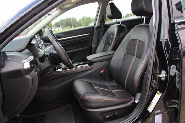 Photo of 2025 Super Black Nissan Altima