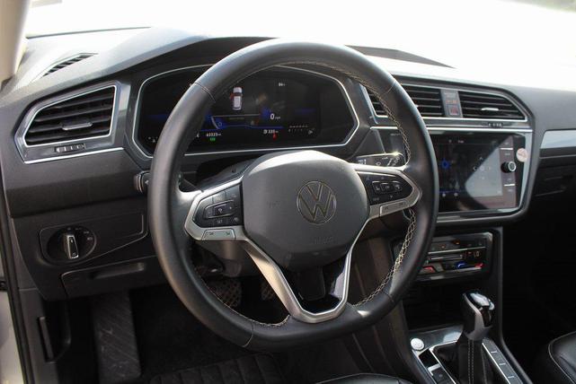 Photo of 2024 Kings Red Metallic Volkswagen Tiguan