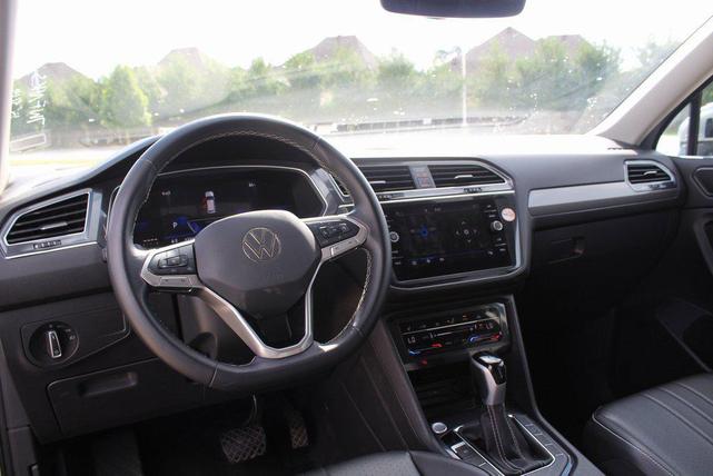 Photo of 2024 Kings Red Metallic Volkswagen Tiguan