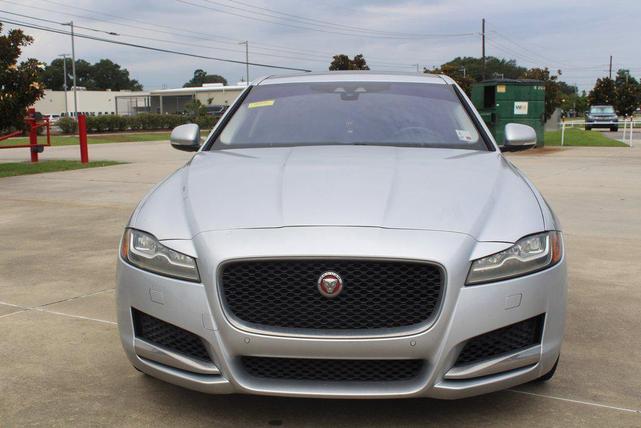 Photo of 2017 Silver Jaguar XF