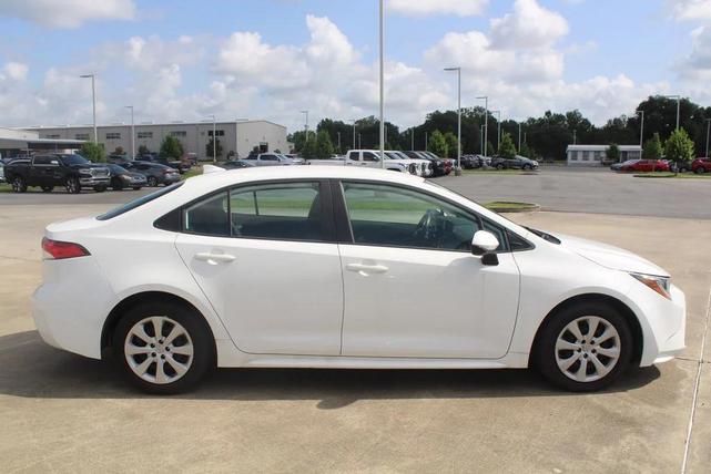 Photo of 2023 Ice Cap Toyota Corolla
