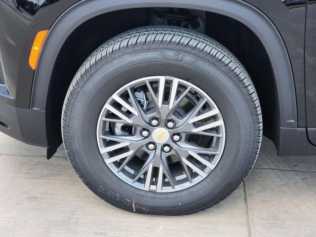 Photo of 2026 Mosaic Black Metallic Chevrolet Traverse
