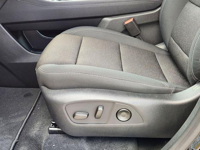 Photo of 2026 Mosaic Black Metallic Chevrolet Traverse