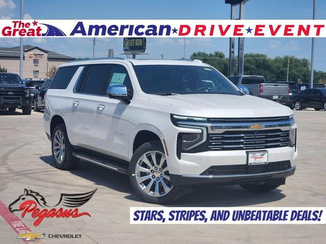 Photo of 2025 Iridescent Pearl Tricoat Chevrolet Suburban