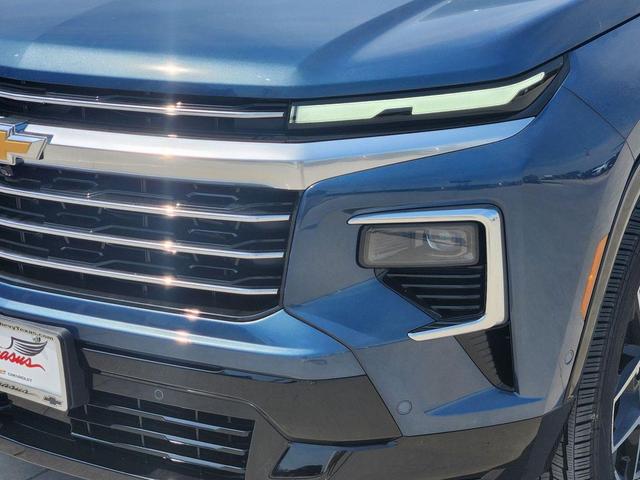 Photo of 2026 Lakeshore Blue Metallic Chevrolet Traverse