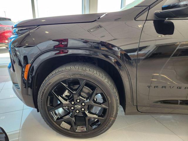 Photo of 2026 Mosaic Black Metallic Chevrolet Traverse