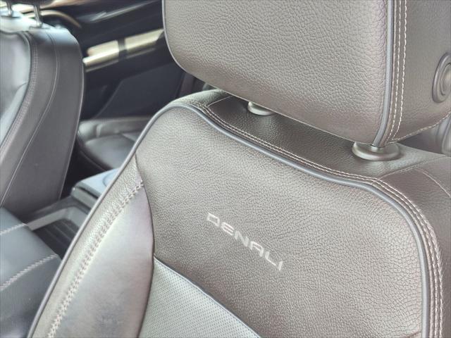 Photo of 2022 Onyx Black GMC Yukon