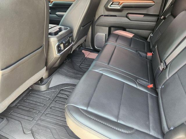 Photo of 2022 White Frost Tricoat GMC Sierra 1500