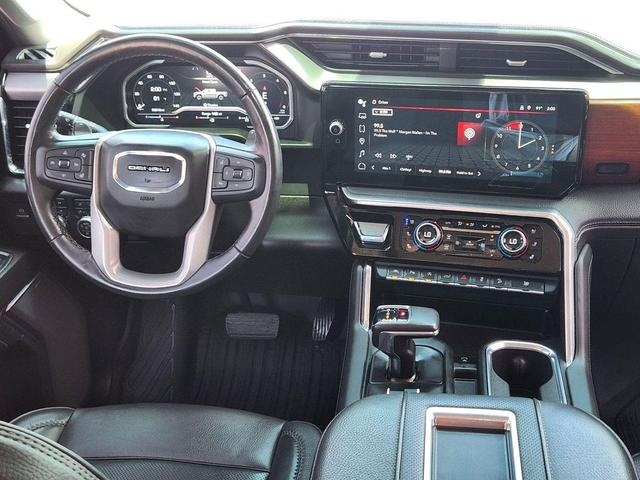 Photo of 2022 White Frost Tricoat GMC Sierra 1500