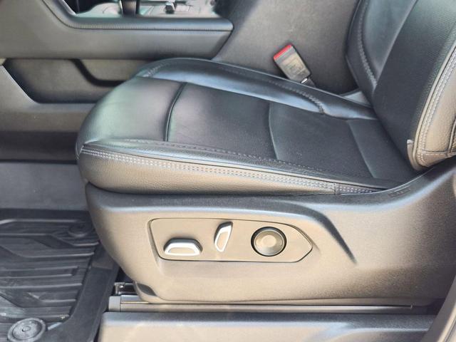 Photo of 2022 White Frost Tricoat GMC Sierra 1500
