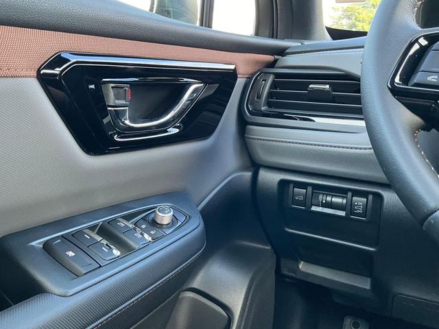 Photo of 2025 Crystal White Pearl Subaru Forester