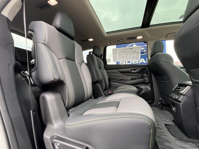Photo of 2025 Crystal White Pearl Subaru Ascent