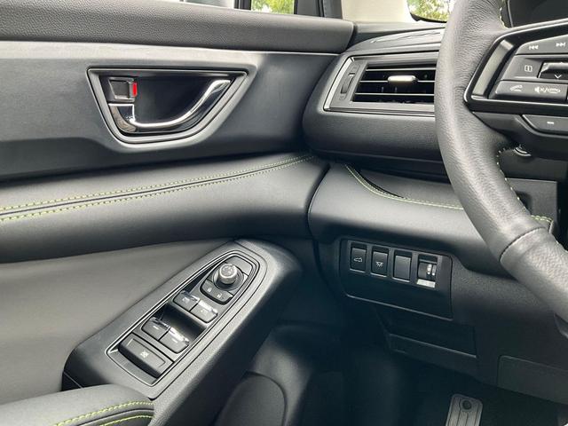 Photo of 2025 Crystal White Pearl Subaru Ascent