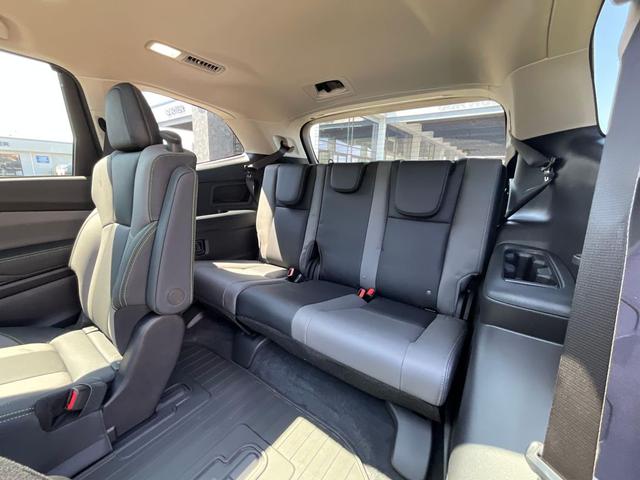 Photo of 2025 Crystal Black Silica Subaru Ascent