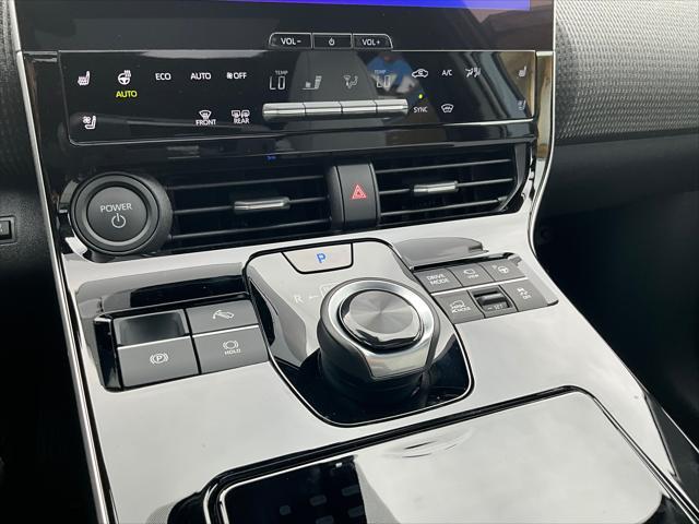 Photo of 2025 Harbor Mist Gray Pearl Paint Subaru Solterra