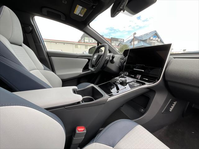 Photo of 2025 Harbor Mist Gray Pearl Paint Subaru Solterra