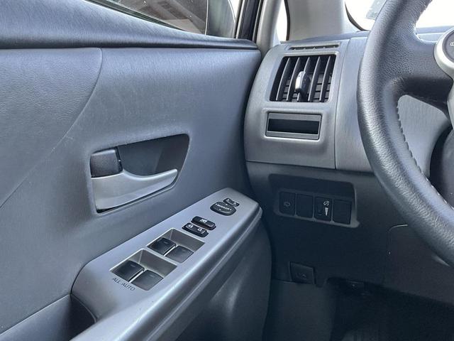 Photo of 2013 Black Toyota Prius v