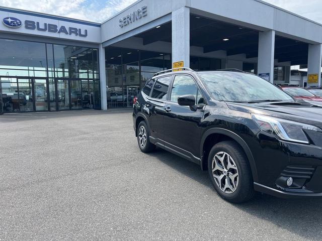 Photo of 2022 Crystal Black Silica Subaru Forester