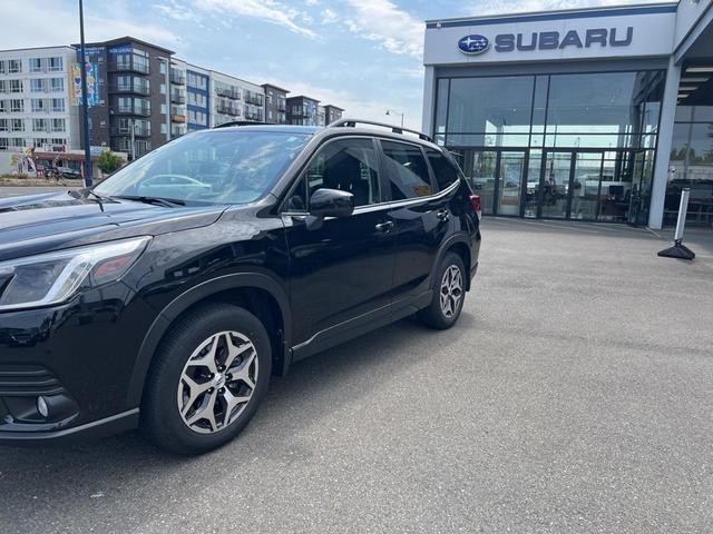 Photo of 2022 Crystal Black Silica Subaru Forester