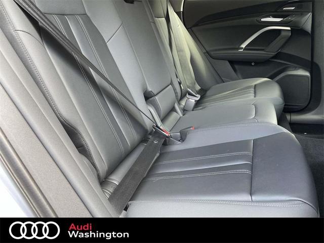 Photo of 2025 Florett Silver Metallic Audi Q5