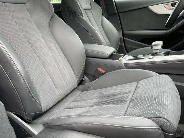 Photo of 2024 Daytona Gray Pearl Effect Audi A4